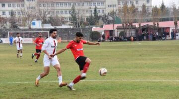 Siverek Belediyespor ligin ilk yarısını lider olarak tamamladı