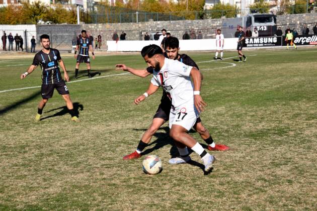 Siverek Belediyespor evinde farklı kazandı