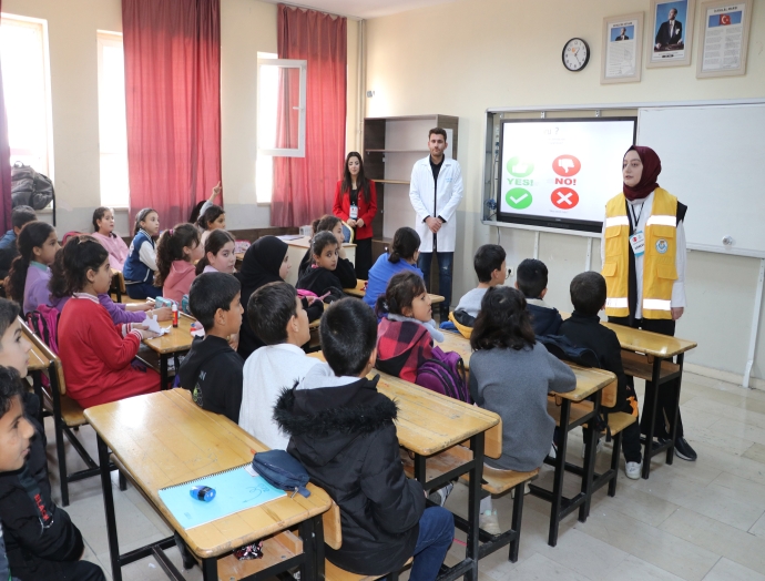 Haliliye Belediyesi, öğrencilere yönelik eğitim seminerleri düzenliyor