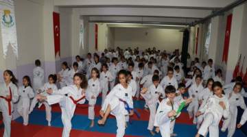 Halaliye Belediyesinde Cimnastik ve Tekvando kayıtları başladı