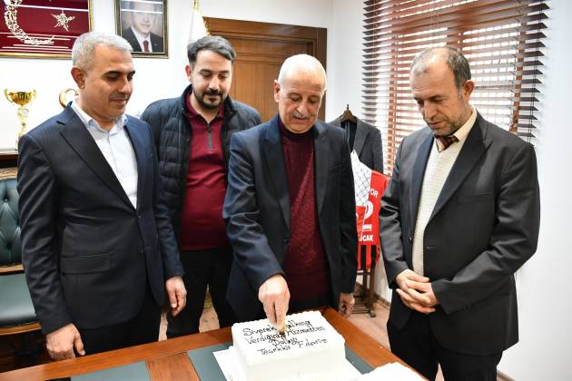 Başkan Yardımcısı Gelener’e duygulandıran sürpriz