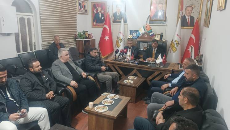 Siyasi görüşü bir tarafa bırakıp Urfa’nın sorunları için bir araya geldiler