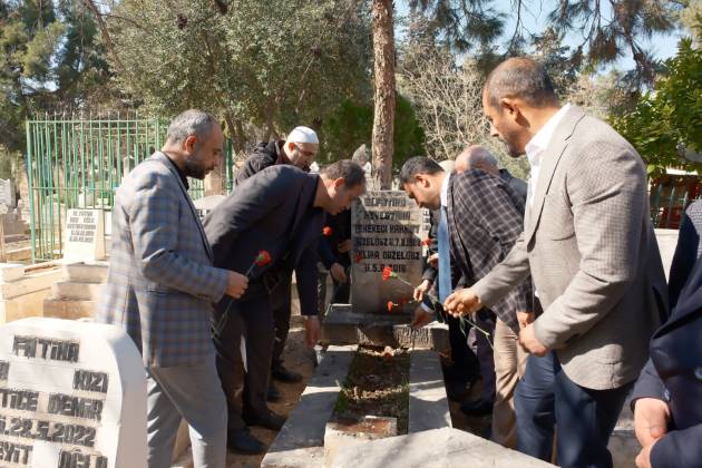 Gazelhan Tenekeci Mahmut Mezarı Başında Anıldı