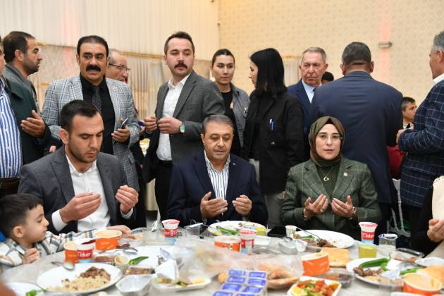 Vali Hasan Şıldak, da Viranşehir halkıyla iftarda bir araya geldi