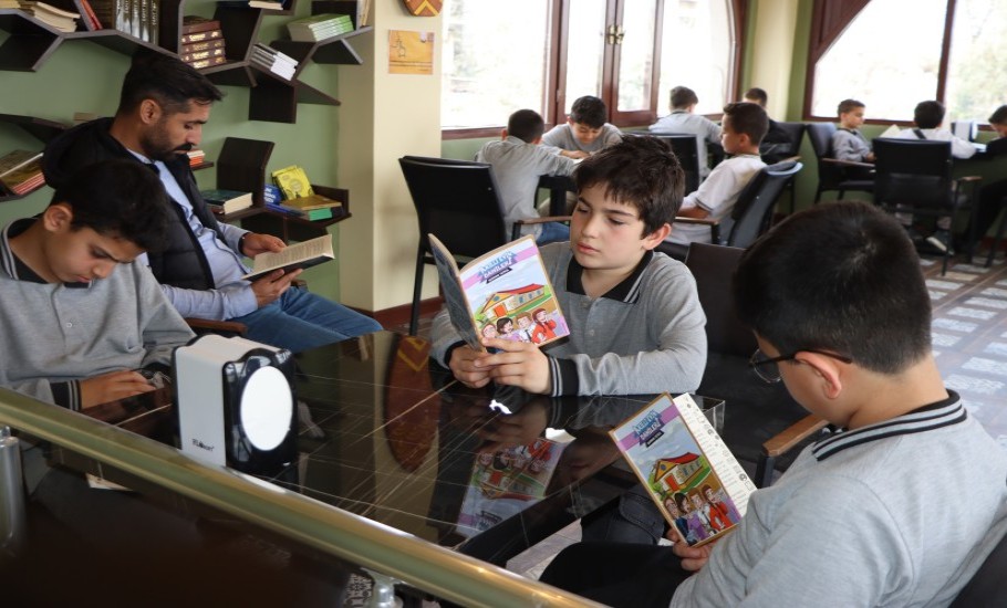 Okuma sevgisi Kitap Kafe’de filizleniyor