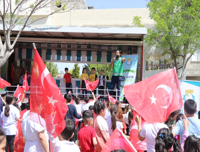 Haliliye Belediyesi 23 Nisan Çevre ve Çocuk Şenliği coşkuyla gerçekleştirildi