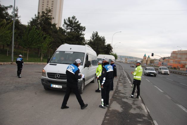 Şanlıurfa’da personel servis araçlarına sıkı denetim