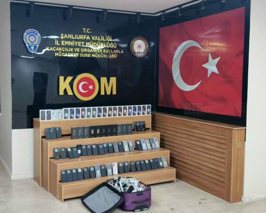 Şanlıurfa’da gümrük kaçağı cep telefonu ve elektronik sigara operasyonu