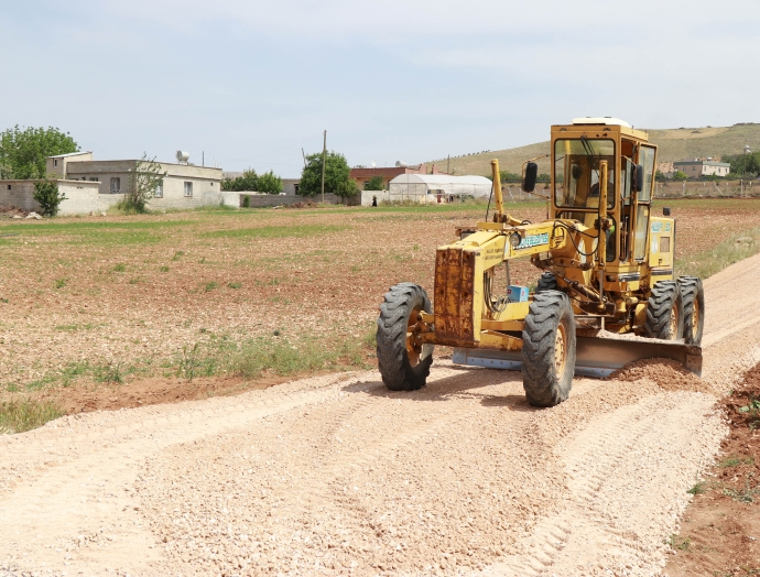 Haliliye Belediyesi kırsal mahallelerde yol çalışmasını sürdürüyor