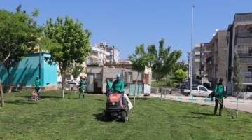 Haliliye Belediyesi parkları yaz mevsimine hazırlıyor