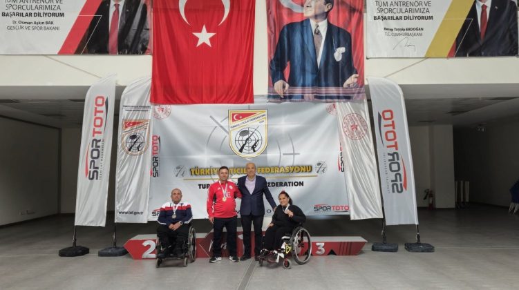 Erhan Coşkuner’den Çifte Madalya