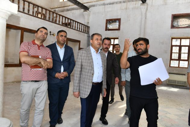 Vali Şıldak Hükümet Konaklarını inceledi