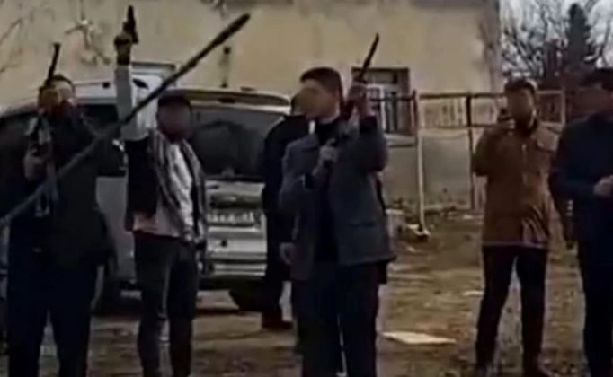 Şanlıurfa’da silahlı sosyal medya magandaları yakalandı