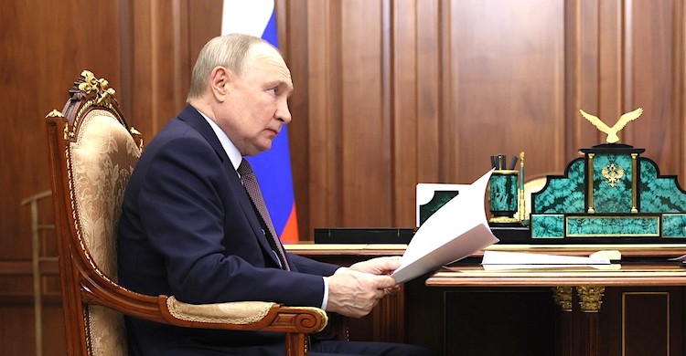 Putin, İstanbul’da görüşme önerdi