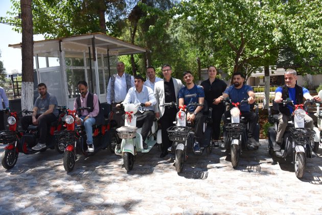 Siverek’te Dayanışma Örneği: Engellilere Motosiklet Desteği