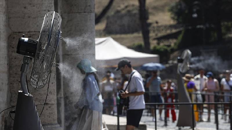 Avrupa yanıyor: Sıcaklık 40 dereceyi aştı, 4 kişi öldü