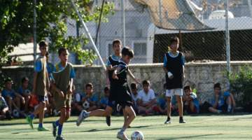 Haliliye’de yaz futbol kursu çocukların gözdesi oldu