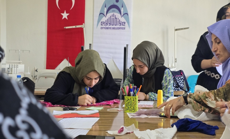 Eyyübiye’de Kadınlar Kursta Çocuklar Kreşte