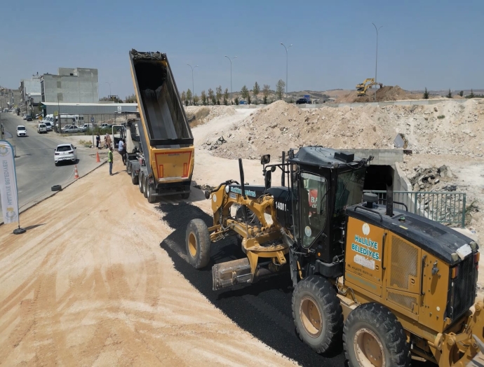 Haliliye Belediyesi’nden Ahmet Yesevi Mahallesi’nde asfalt çalışması