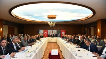 Eğitim öğrtemi yılı çok yönlü olarak masaya yatırıldı