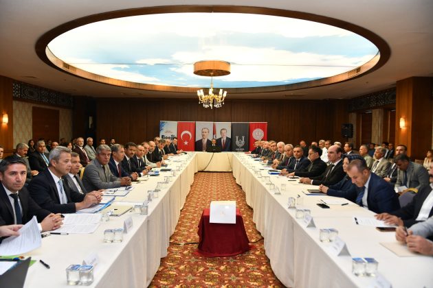 Eğitim öğrtemi yılı çok yönlü olarak masaya yatırıldı
