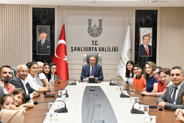 Şanlıurfa Valisi Hasan Şıldak, birincileri ağırladı