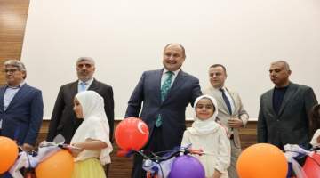 Büyükşehir 700 bisikletle Kur’an kursu öğrencilerine sevinç yaşattı