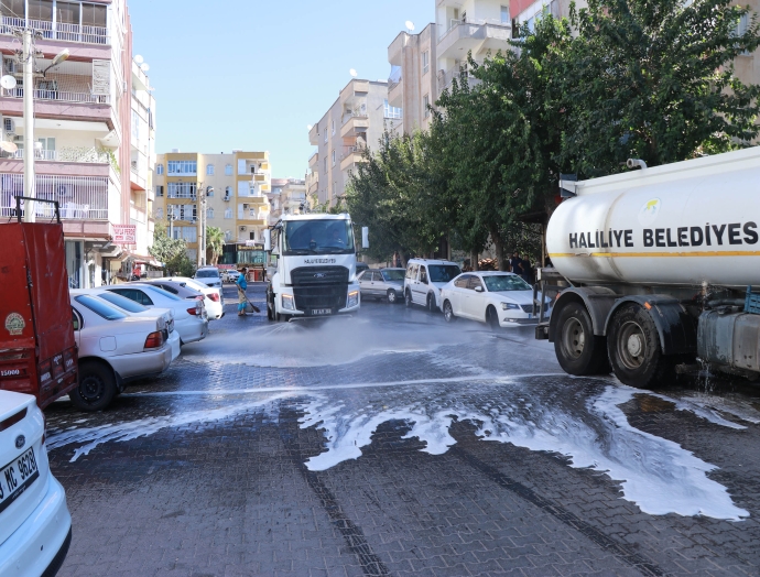 Haliliye Belediyesi’nden mahallelerde temizlik çalışması