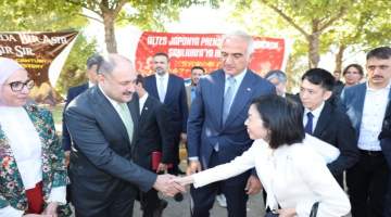 Başkan Gülpınar, Japon Prensese asırlık mektubu hediye etti