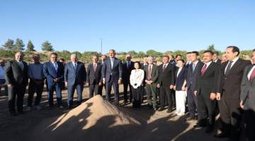 Ayanlar’da tarihe ilk kazma vuruldu