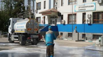 Haliliye Belediyesi’nden okullarda eğitim öncesi temizlik seferberliği