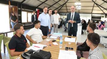 Başkan Kuş ve Elgün Üniversite Adaylarıyla Buluştu