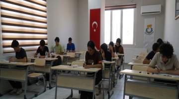 Haliliye Belediyesi, gençlere eğitimde destek sağlıyor