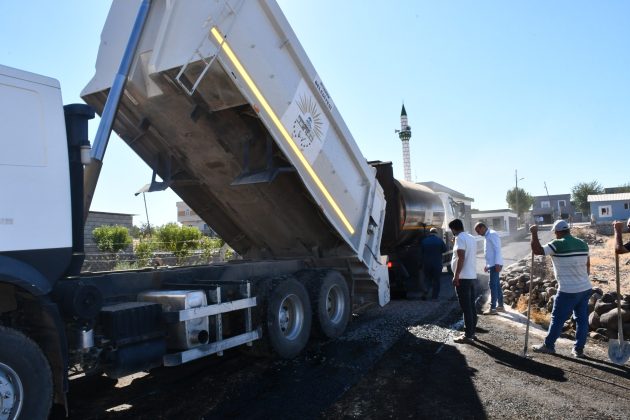 Siverek kırsalında yol kalitesi artıyor