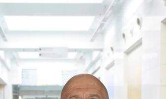 Cerrahın Eli Titrer mi ?