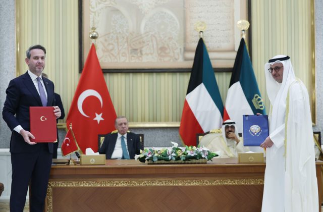 Cumhurbaşkanı Erdoğan, Kuveyt Emiri El Sabah ile görüştü