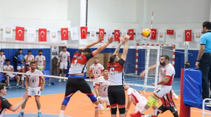 Büyükşehir Belediyespor 2 galibiyetle zirveye yerleşti