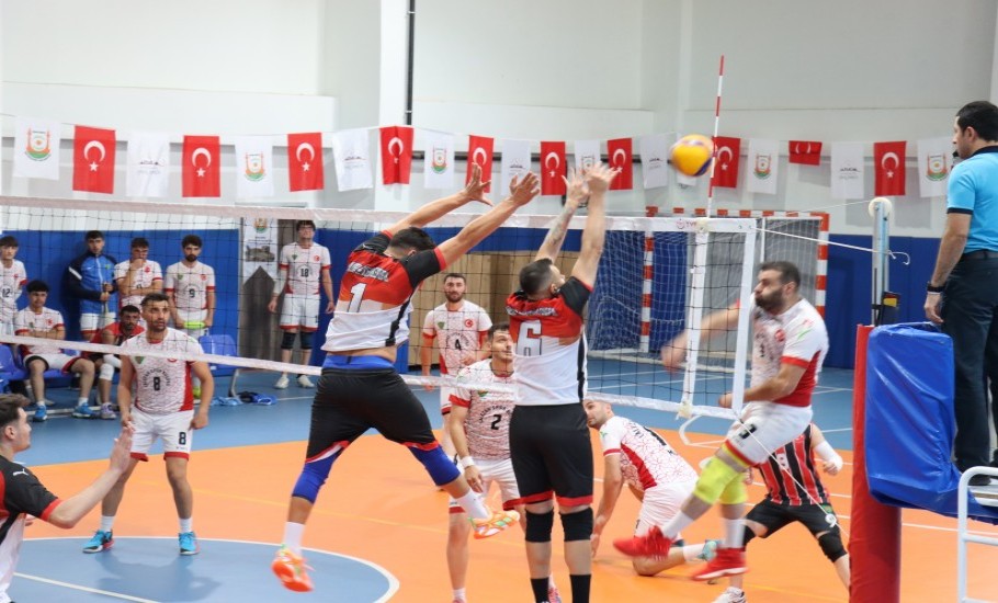 Büyükşehir Belediyespor 2 galibiyetle zirveye yerleşti