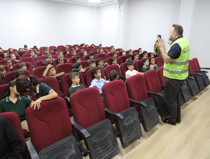 Haliliye’de geleceğin teminatı çocuklara bilinçlendirme eğitimi