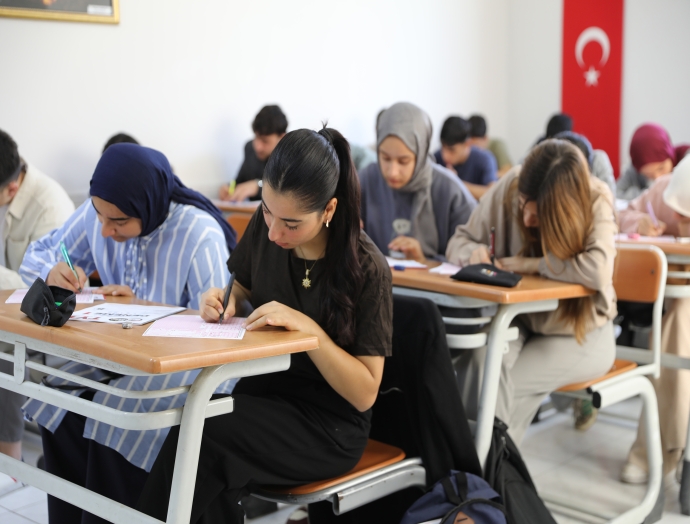 Haliliye Belediyesi’nden gençlere Türkiye geneli deneme sınavı