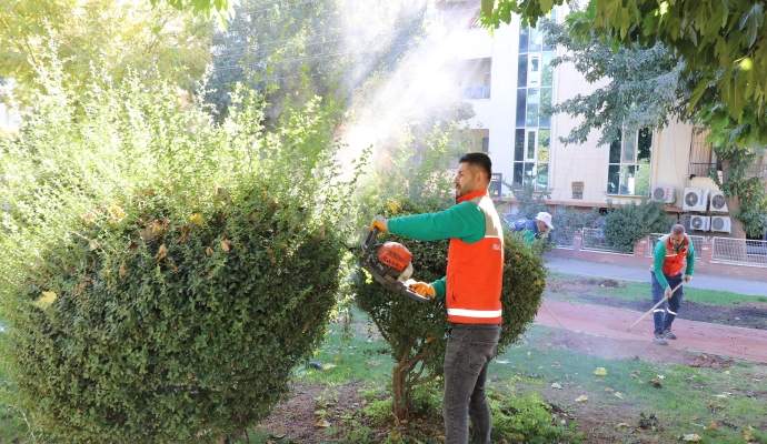 Haliliye’de parklar yenileniyor, ilçe güzelleşiyor