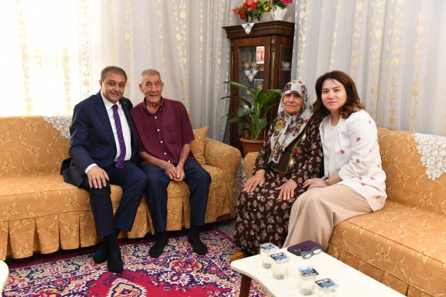 Şıldak çiftinden aile ziyaretleri