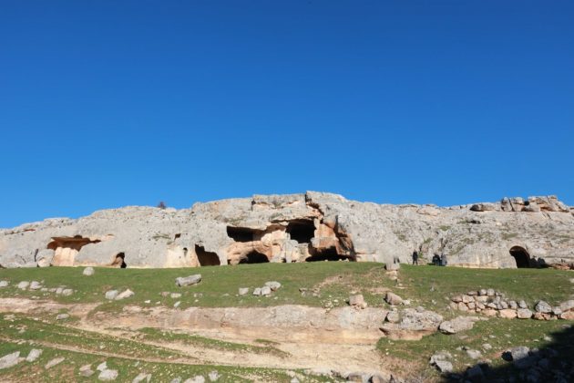 Urfa’da Tarih Çürüyor: Keşiş Mağaraları Kaderine Terk Edildi