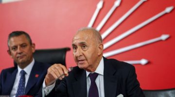 CHP eski Genel Başkanı Hikmet Çetin yoğun bakıma alındı