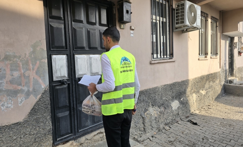 Eyyübiye’de Günlük 3000 Kişiye Sıcak Yemek Ulaştırılıyor