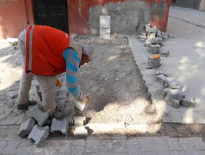 Haliliye Belediyesi, Yavuz Selim Mahallesi’nde üst yapı çalışmalarını sürdürüyor