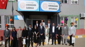 Eyyübiye Kırkmağara’da Öğretmenler Günü Kutlandı