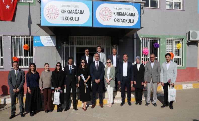 Eyyübiye Kırkmağara’da Öğretmenler Günü Kutlandı