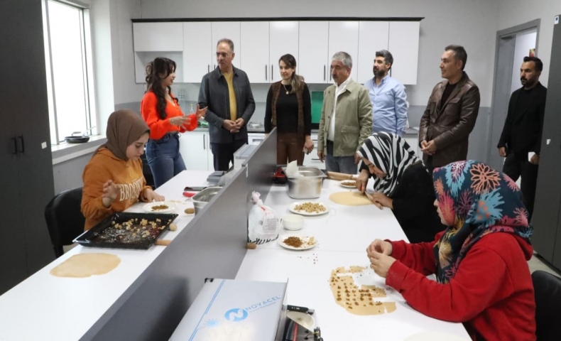 Başkan Kuş, Eyyübiye’nin Güçlenen Kadınlarını Ziyaret Etti