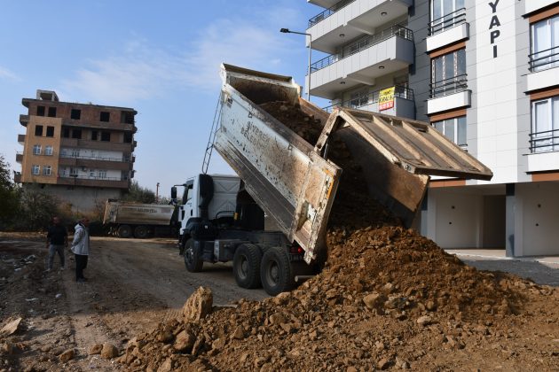 Siverek’te yol yapım çalışmaları aralıksız devam ediyor